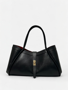 Valeria-Borsa a spalla