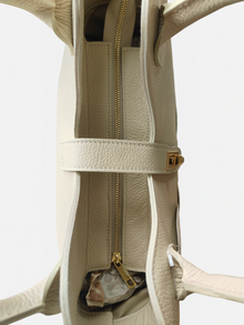 Alice-Borsa a spalla