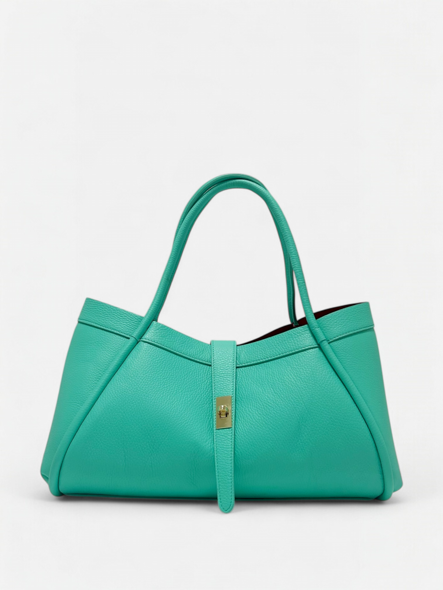 Valeria-Borsa a spalla