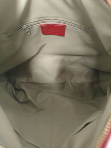 Laura-Borsa a spalla