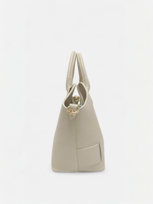 Alice-Borsa a spalla
