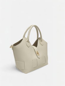 Alice-Borsa a spalla